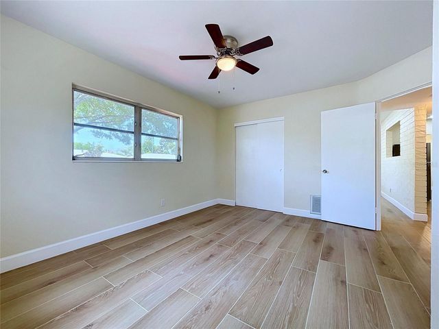 9813 51ST AVENUE N, St Petersburg, FL 33708