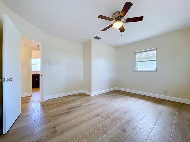 9813 51ST AVENUE N, St Petersburg, FL 33708