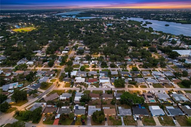 9813 51ST AVENUE N, St Petersburg, FL 33708