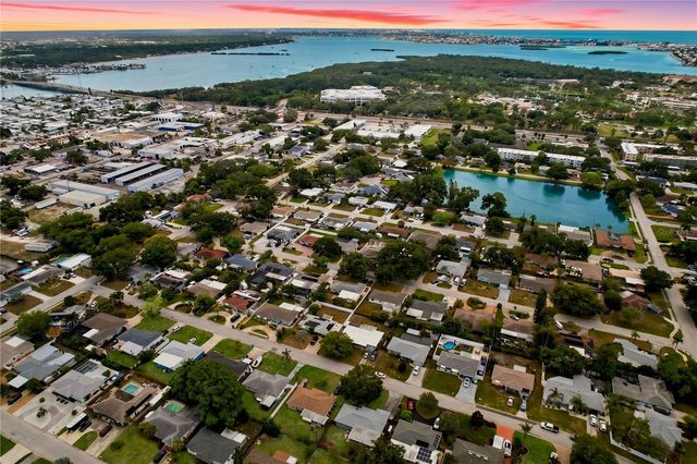 9813 51ST AVENUE N, St Petersburg, FL 33708