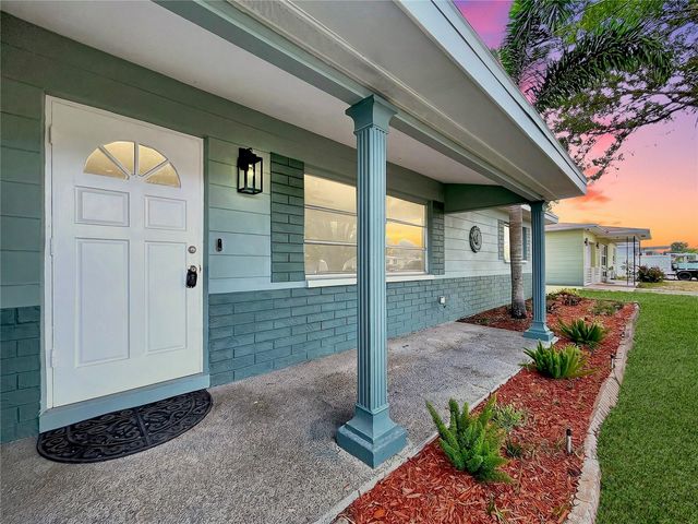 9813 51ST AVENUE N, St Petersburg, FL 33708