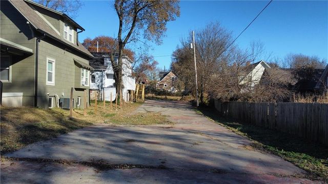 1047 Quindaro Boulevard, Kansas City, KS 66104