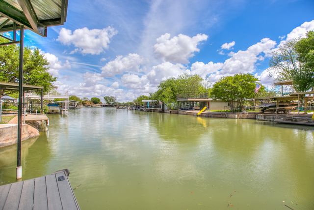 2590 Sleepy Hollow Road, San Angelo, TX 76904