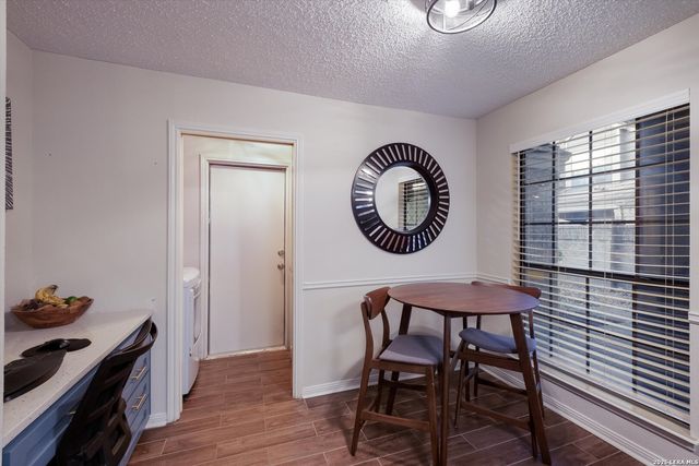 4402 Bending Oak, San Antonio, TX 78249