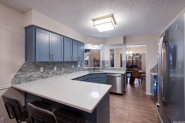 4402 Bending Oak, San Antonio, TX 78249