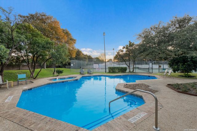 4402 Bending Oak, San Antonio, TX 78249