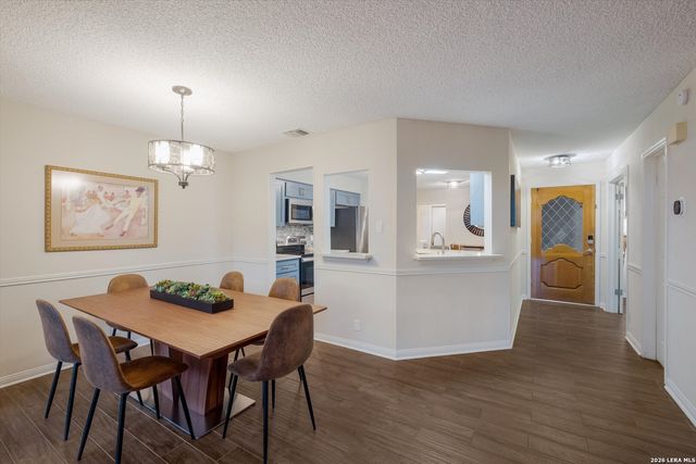 4402 Bending Oak, San Antonio, TX 78249