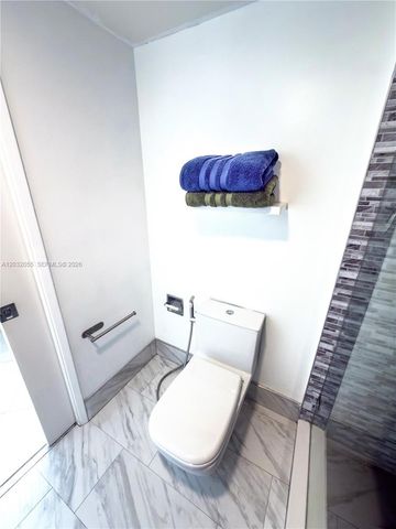 1200 SW 137th Avenue 305E, Pembroke Pines, FL 33027