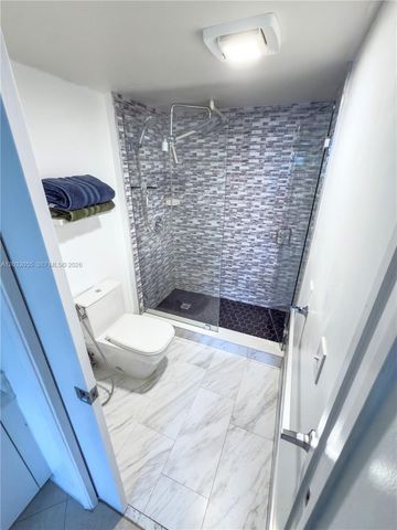 1200 SW 137th Avenue 305E, Pembroke Pines, FL 33027