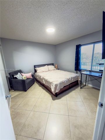 1200 SW 137th Avenue 305E, Pembroke Pines, FL 33027
