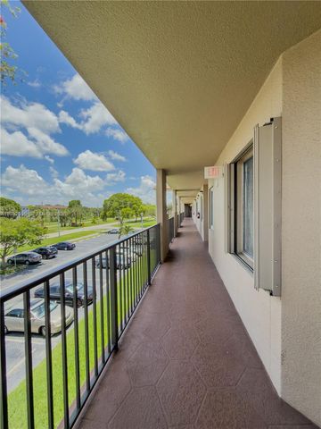1200 SW 137th Avenue 305E, Pembroke Pines, FL 33027