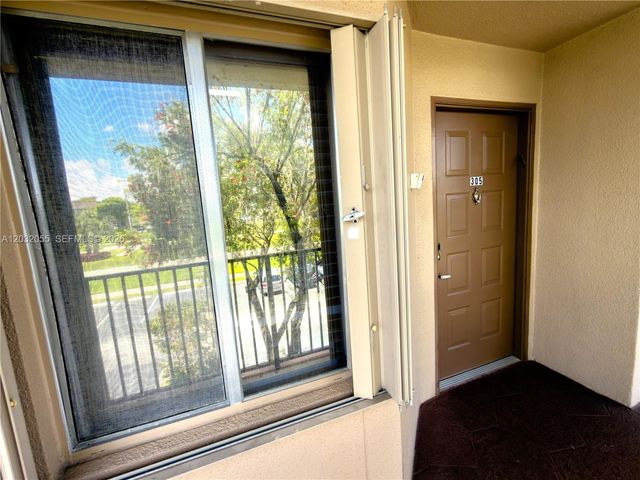 1200 SW 137th Avenue 305E, Pembroke Pines, FL 33027