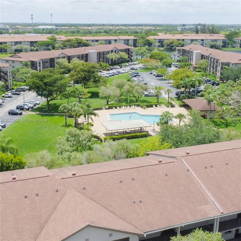 1200 SW 137th Avenue 305E, Pembroke Pines, FL 33027