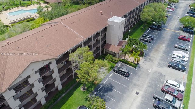 1200 SW 137th Avenue 305E, Pembroke Pines, FL 33027