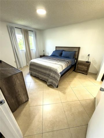 1200 SW 137th Avenue 305E, Pembroke Pines, FL 33027