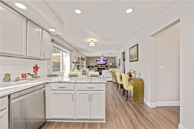 25 Sedgefield Court, Irondequoit, NY 14622