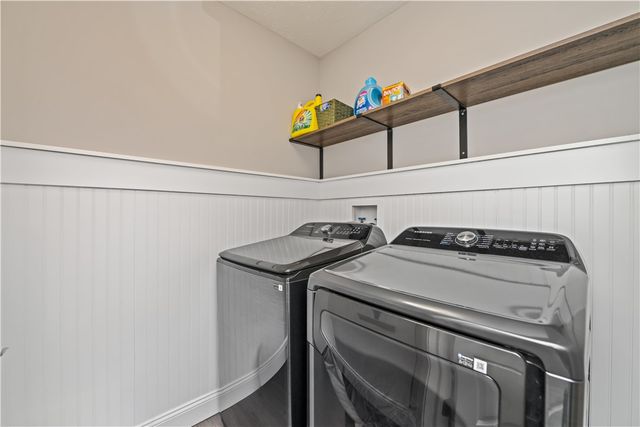 25 Sedgefield Court, Irondequoit, NY 14622