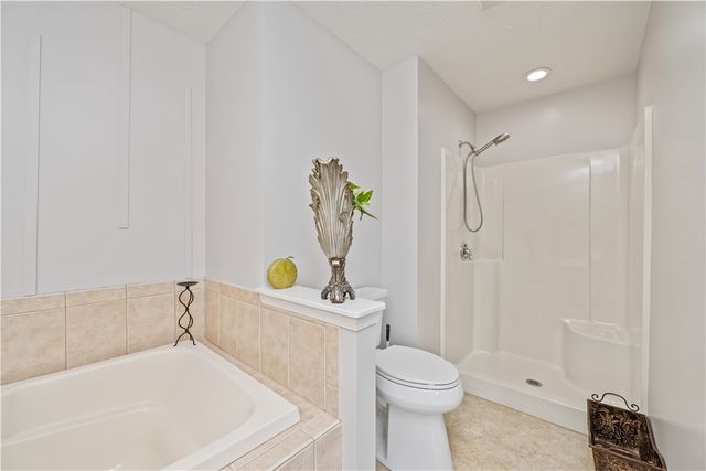 25 Sedgefield Court, Irondequoit, NY 14622