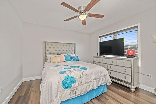 25 Sedgefield Court, Irondequoit, NY 14622