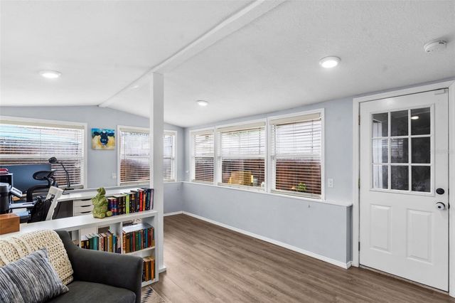 1504 W KIRBY STREET, Tampa, FL 33604