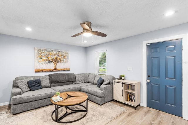 1504 W KIRBY STREET, Tampa, FL 33604