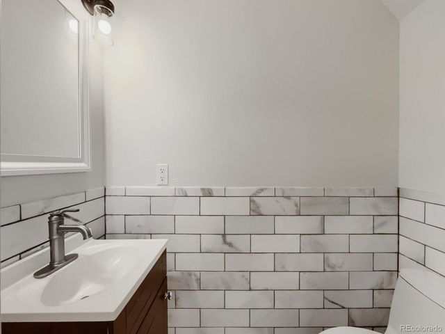 17541 E Whitaker Drive, Aurora, CO 80015