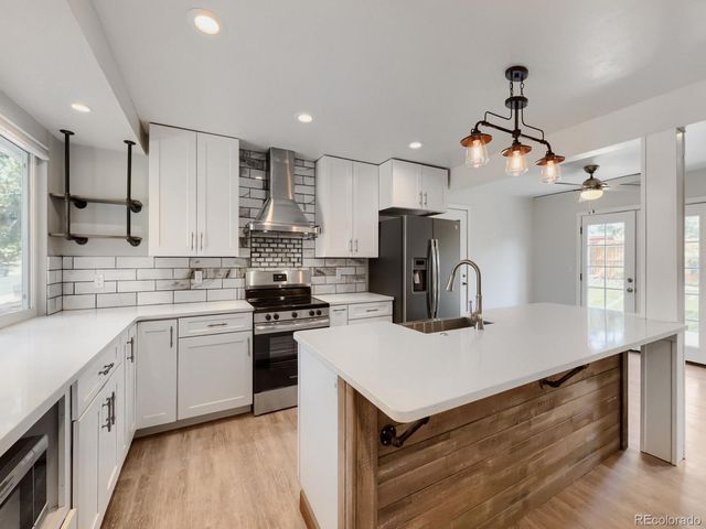 17541 E Whitaker Drive, Aurora, CO 80015