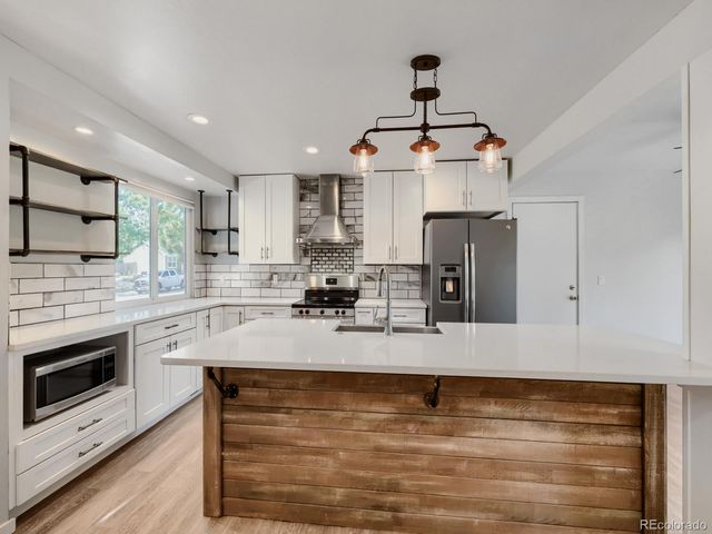 17541 E Whitaker Drive, Aurora, CO 80015