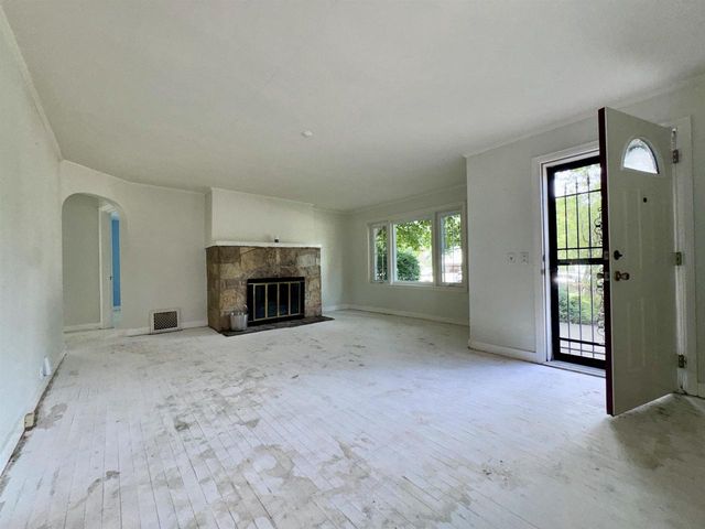 127 S Harmony Drive, Janesville, WI 53545