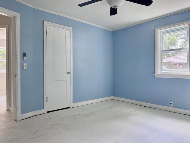 127 S Harmony Drive, Janesville, WI 53545