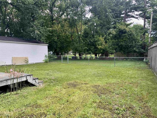 127 S Harmony Drive, Janesville, WI 53545
