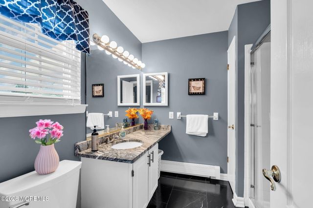 11 Sandhurst Court, Toms River, NJ 08757