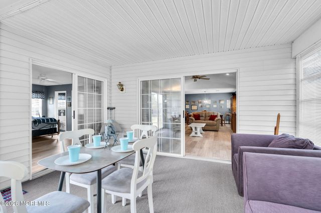 11 Sandhurst Court, Toms River, NJ 08757