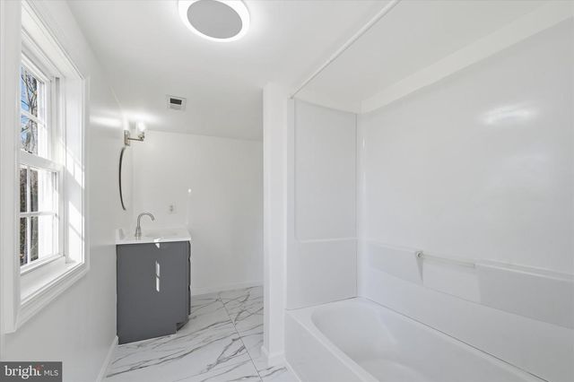 4110 SHADY LN, Knoxville, MD 21758