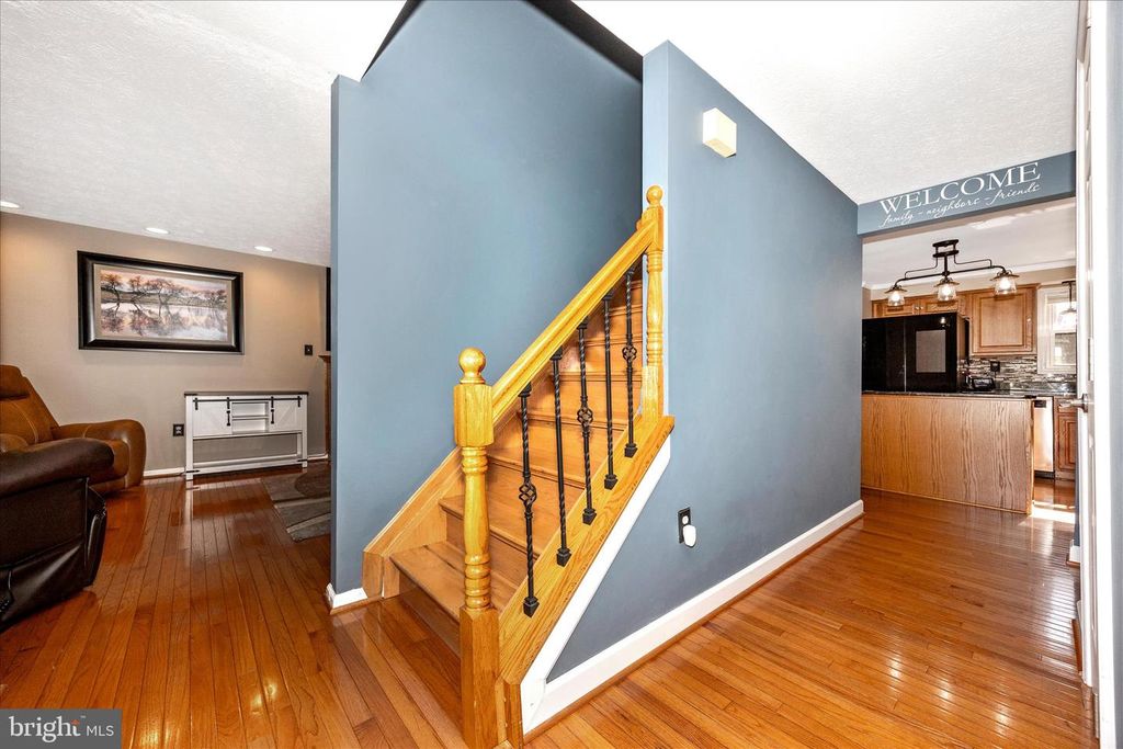 Image 18 of property listing at 19708 MIDAS CT, Gaithersburg, MD 20879