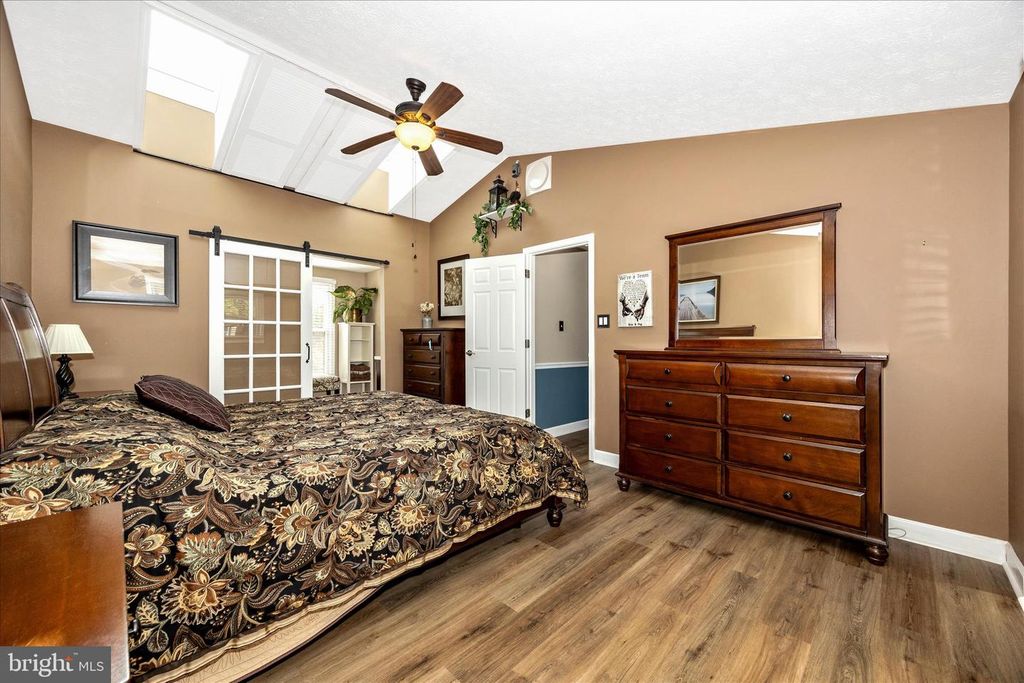 Image 22 of property listing at 19708 MIDAS CT, Gaithersburg, MD 20879