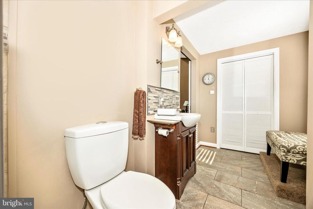 Image 25 of property listing at 19708 MIDAS CT, Gaithersburg, MD 20879