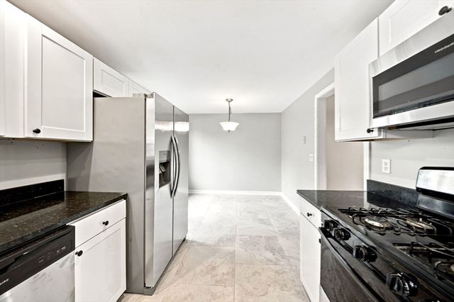 34 Woodland Park Dr 34, Haverhill, MA 01830