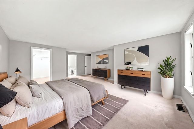 34 Woodland Park Dr 34, Haverhill, MA 01830