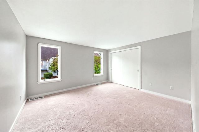 34 Woodland Park Dr 34, Haverhill, MA 01830