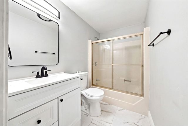 34 Woodland Park Dr 34, Haverhill, MA 01830