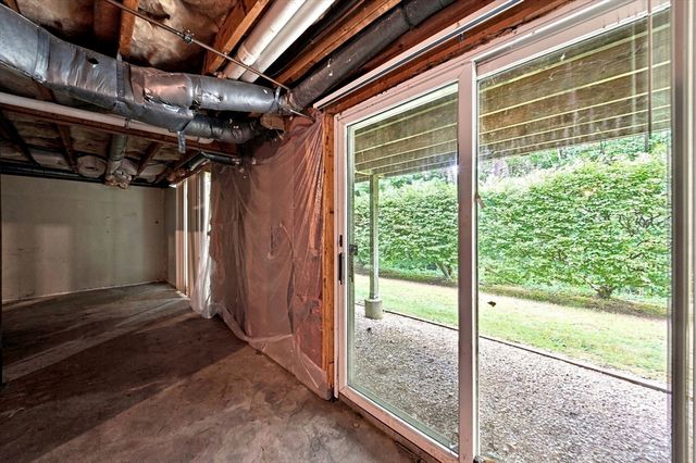 34 Woodland Park Dr 34, Haverhill, MA 01830
