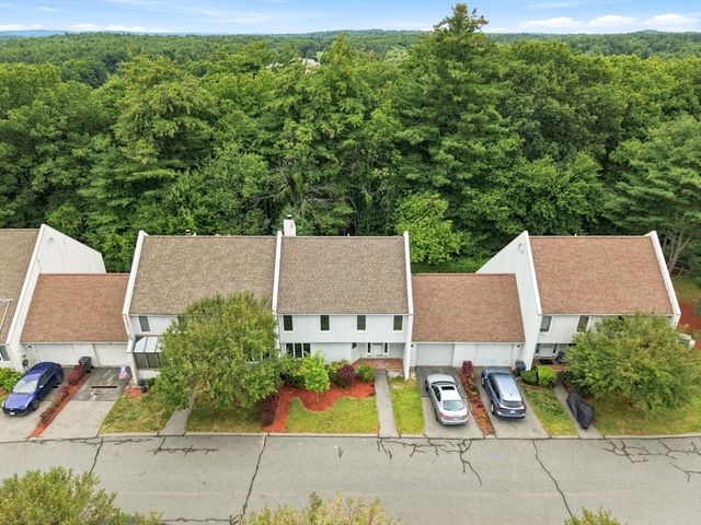 34 Woodland Park Dr 34, Haverhill, MA 01830