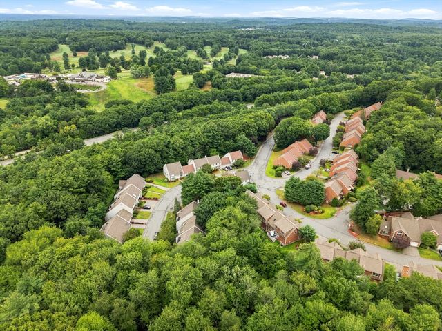 34 Woodland Park Dr 34, Haverhill, MA 01830