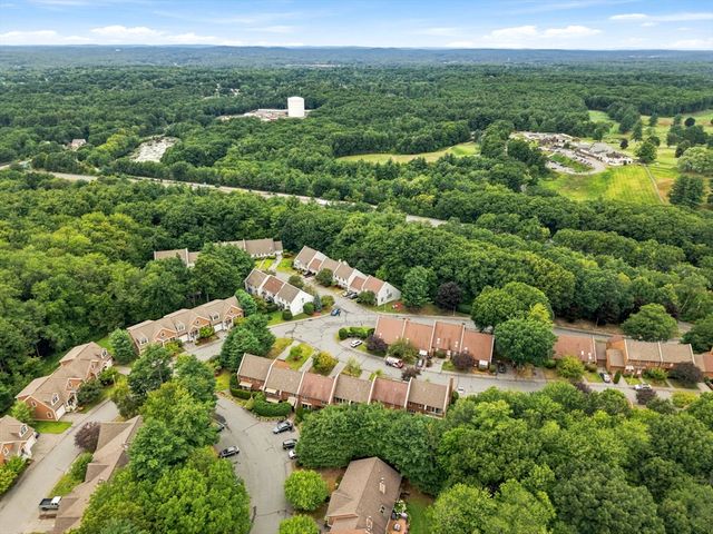 34 Woodland Park Dr 34, Haverhill, MA 01830