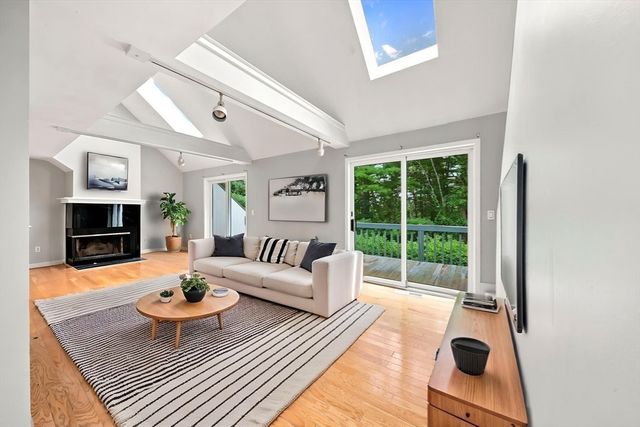 34 Woodland Park Dr 34, Haverhill, MA 01830