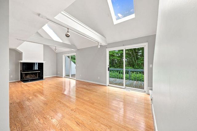 34 Woodland Park Dr 34, Haverhill, MA 01830
