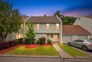 34 Woodland Park Dr 34, Haverhill, MA 01830