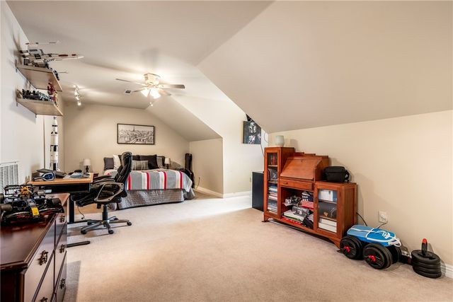 1710 S 42nd Street, Rogers, AR 72758