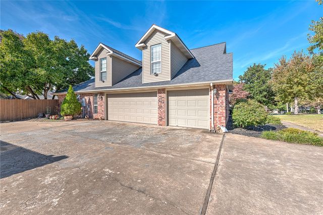 1710 S 42nd Street, Rogers, AR 72758